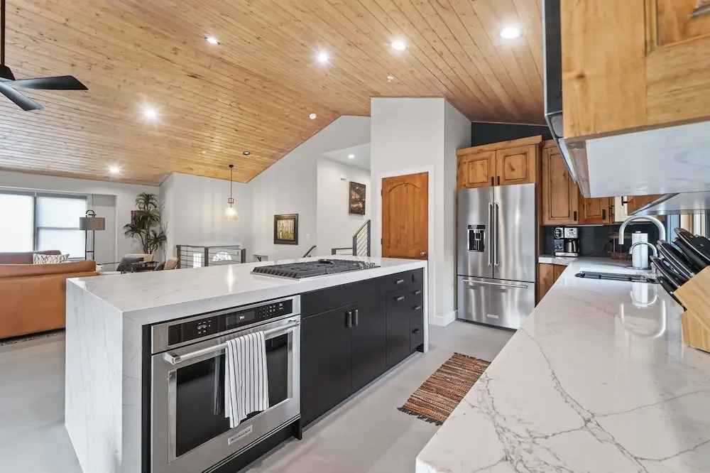 Spacious Park City Retreat With a Private Hot Tub