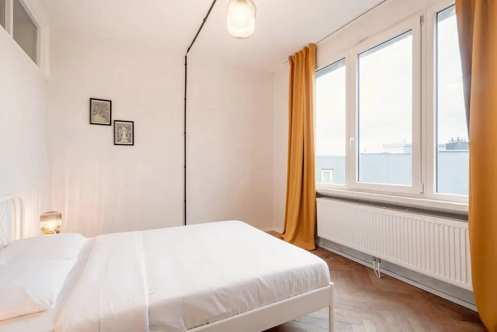 Spacious 2BR - Grand Central Apartments