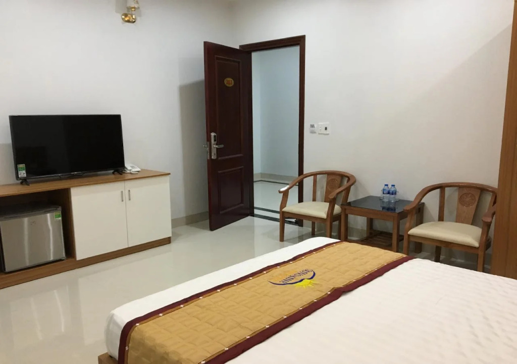 Sunshine Hotel
