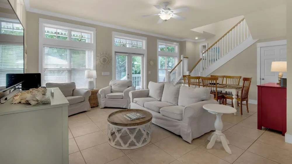 Bright & Beachy, 6 Minutes to the Gulf, 2 Pools, Tennis
