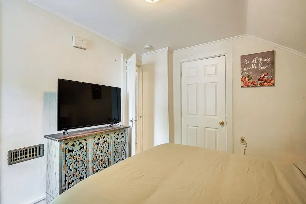 Saratoga Springs Home Near Downtown & Casino