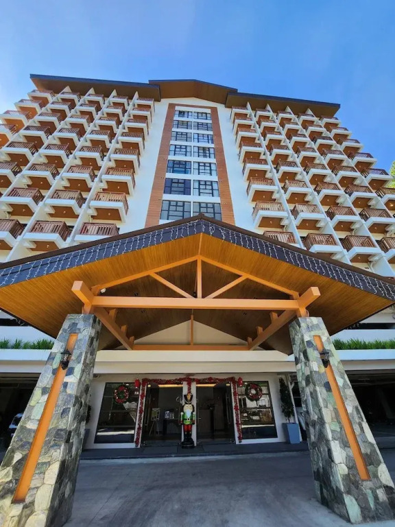 Staycation Near Burnham Park