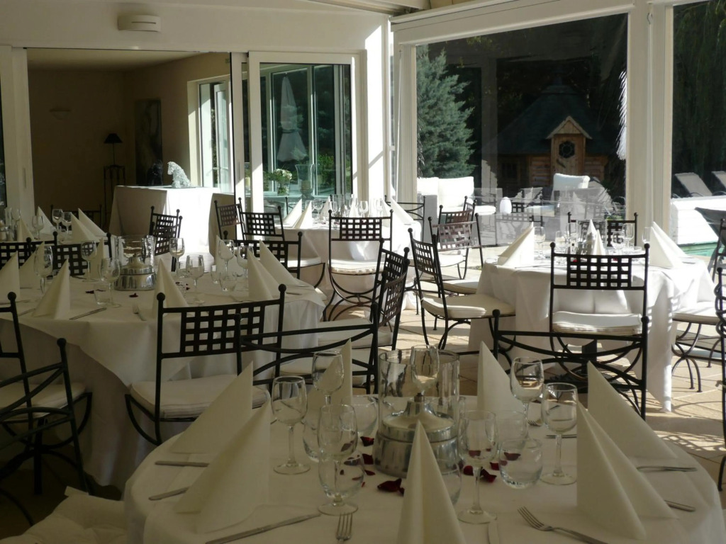 Hôtel Les Jardins DAdalric