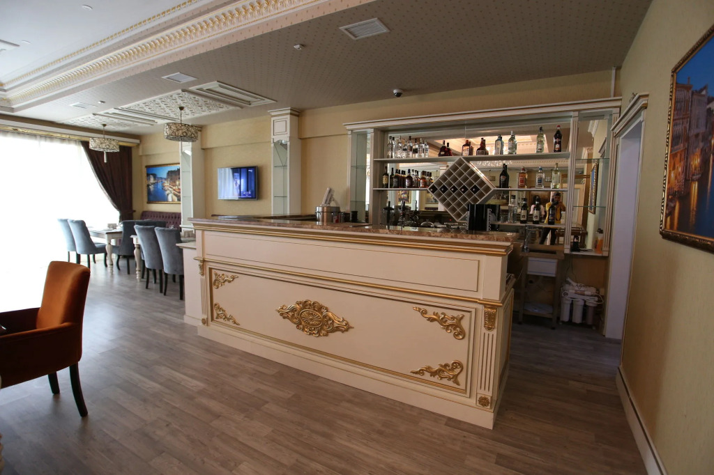 Opera Hotel
