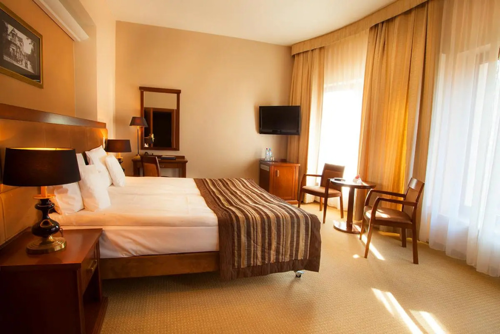 Hotel & Medi-Spa Biały Kamień