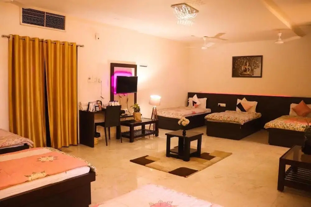 The Kasturi Hotel & Resturant