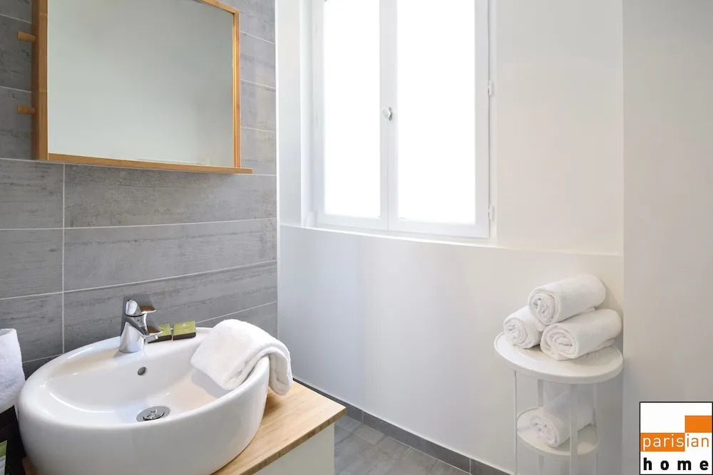 202117 - Appartement 6 personnes à Paris