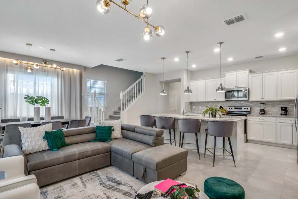 5 Bedroom/ 4.5 Bathoom (276 JW), Davenport, US