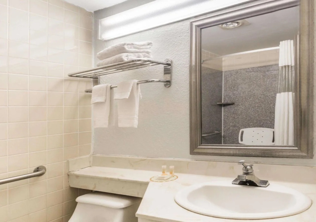 Regency Inn