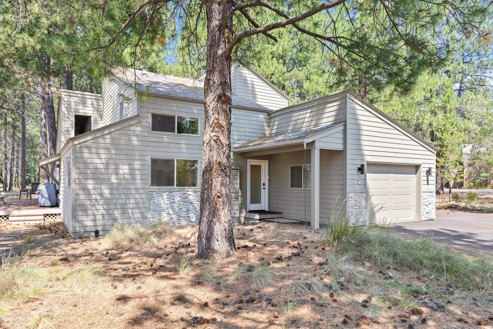 2 Landrise Pet-Friendly Home with Bikes to Use by RedAwning