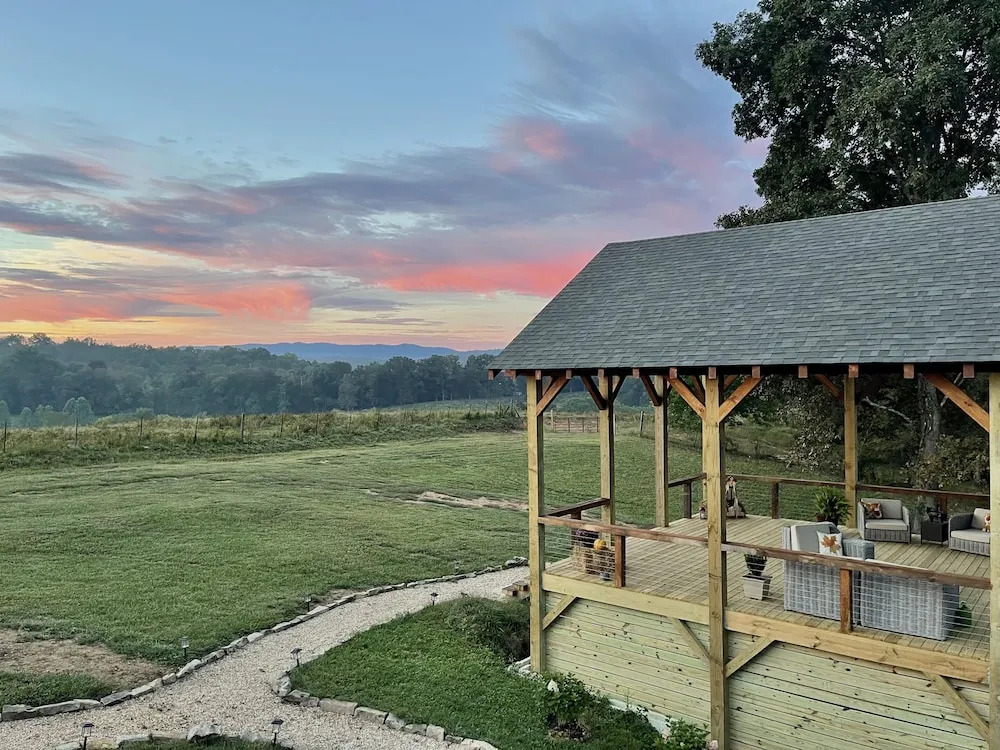 The Dogwood Inn