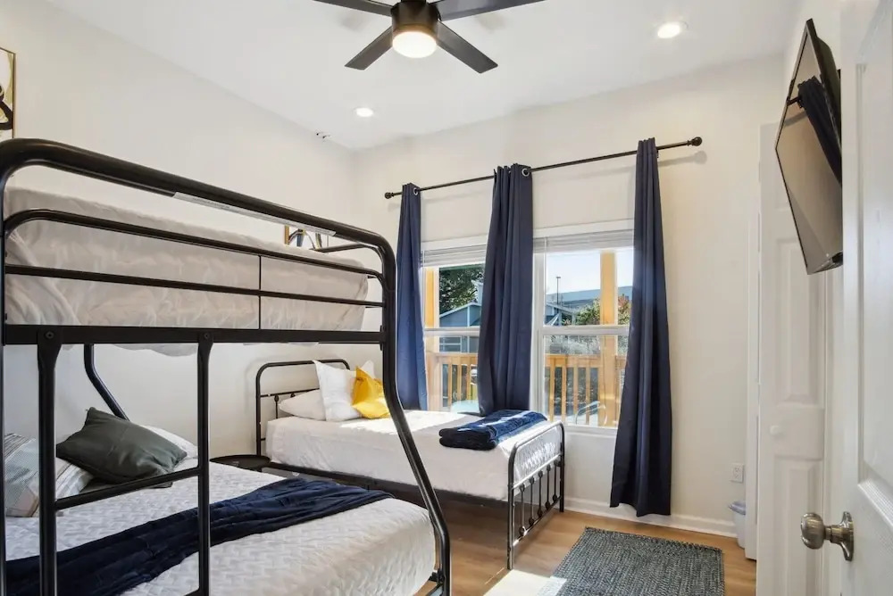 Blissful 5br/3ba Haven Near Riverwalk & Downtown!