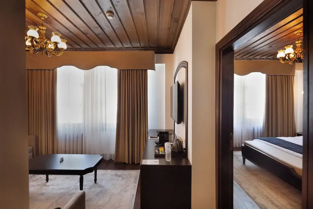 Sırçalı Hotel