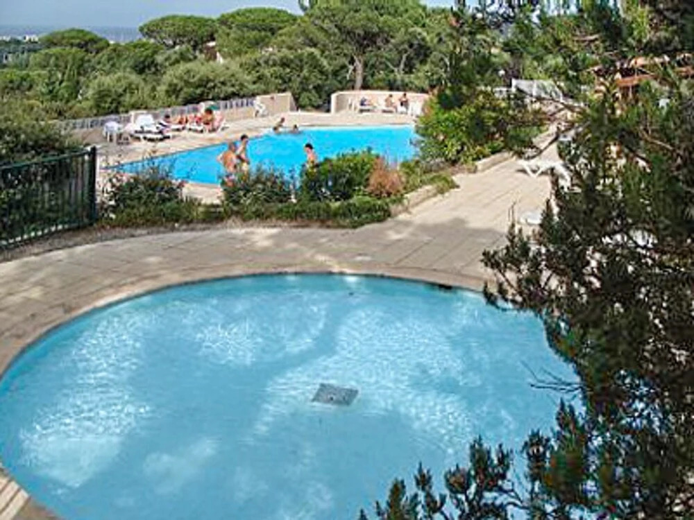 House With one Bedroom in Cogolin, With Wonderful sea View, Pool Acces