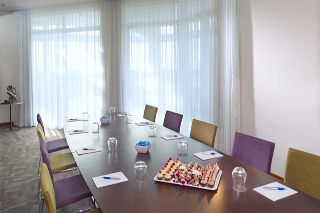 Point Hotel