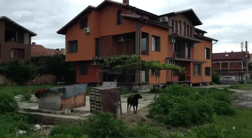 Berto Guest House
