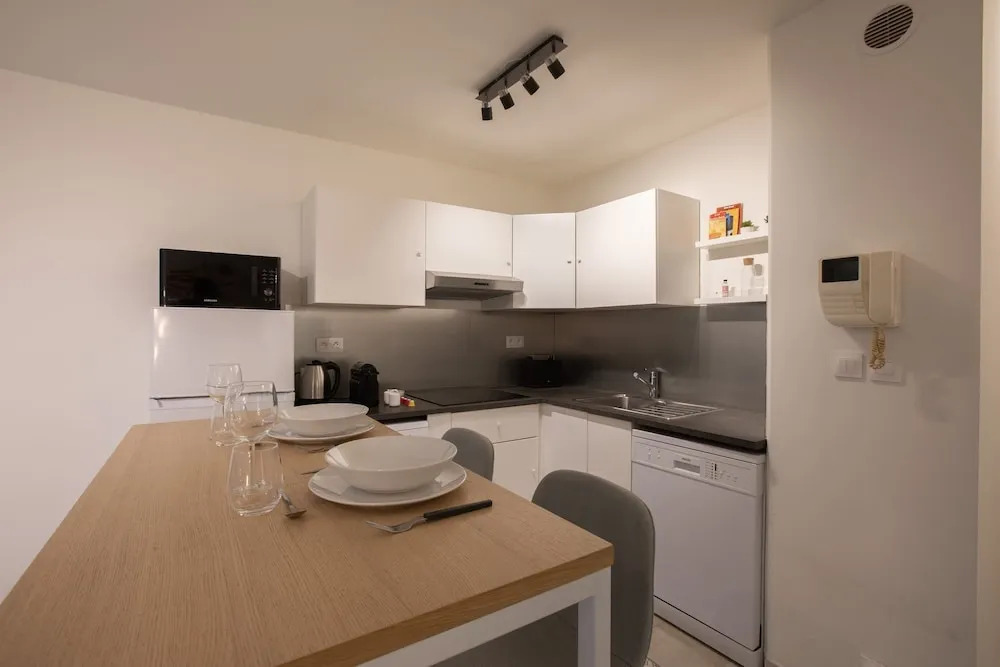 Moderne cosy 350m C. Mirabeau