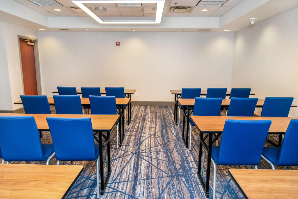 Holiday Inn Express Hotel & Suites Pittsburgh-South Side by IHG