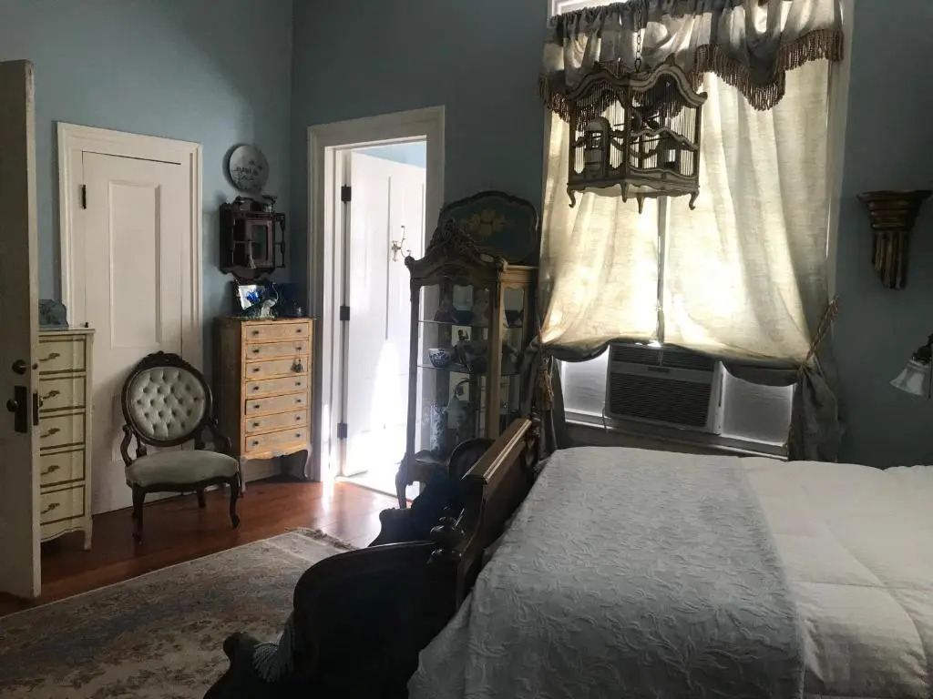 Shadowlawn Bed and Breakfast