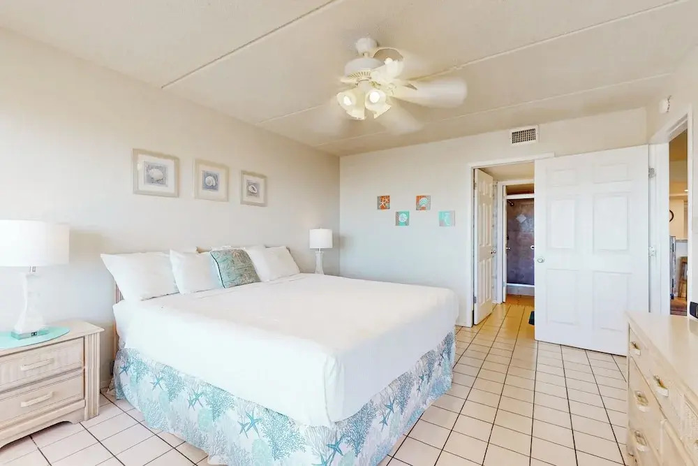 Oceanfront 1st-floor Condo on Spi: Patio & Pool