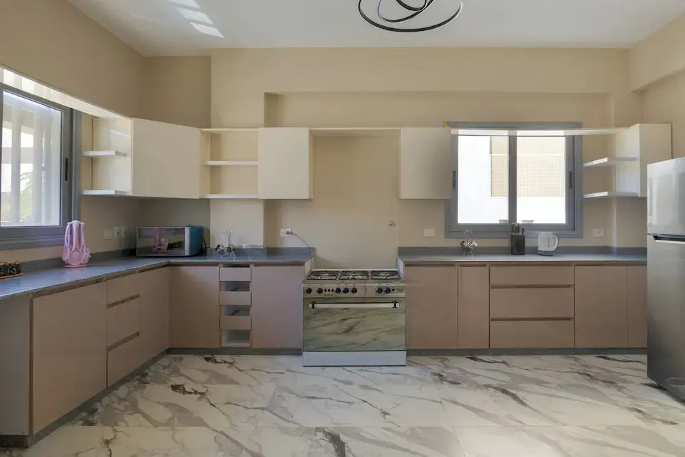 ALSAWAH Spacious Family Villa in Palm Hills Sheikh Zayed