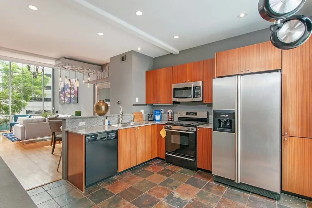 Beautiful 2br/2.5ba Apt in Little Italy by Domio