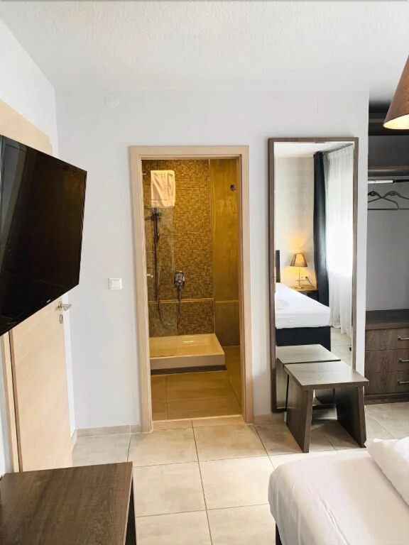Akropolis Hotel