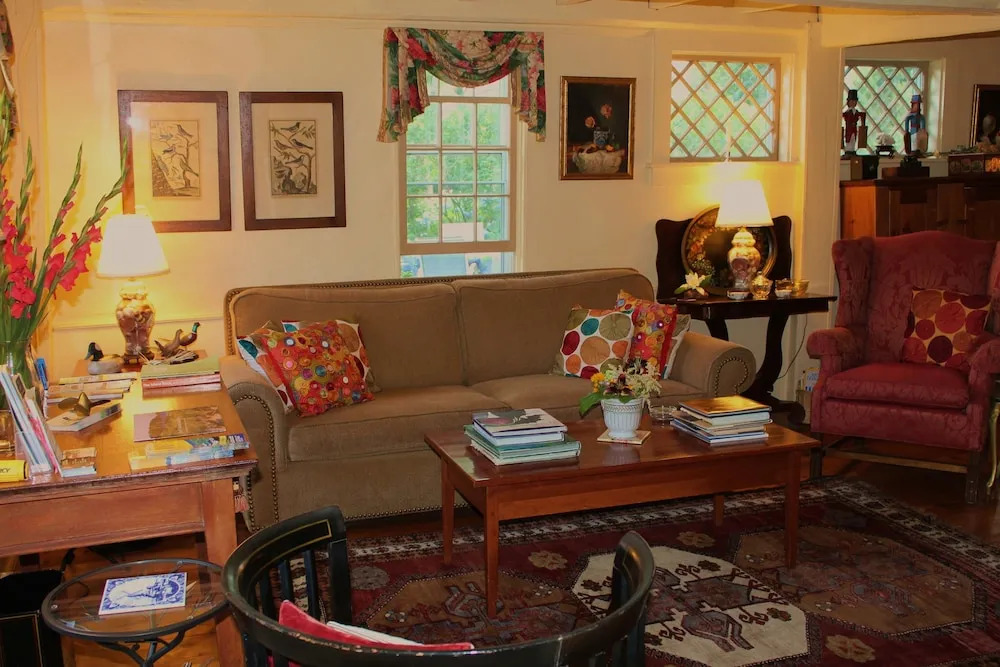 The 1720 House
