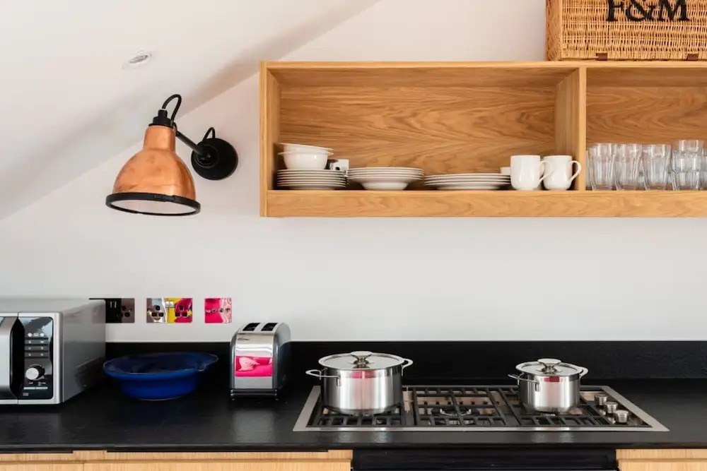 The Lansdowne Crescent - Bright 3bdr Top Floor Apartment in Notting Hill