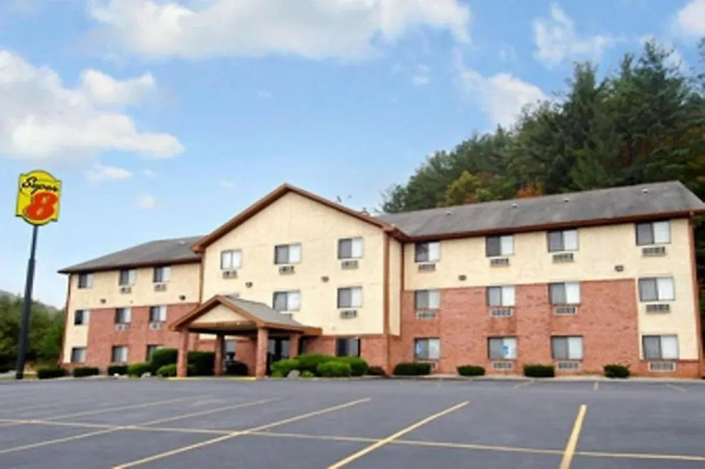 Motel 6 Morehead, KY