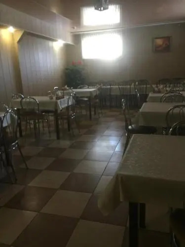 Hotel 102