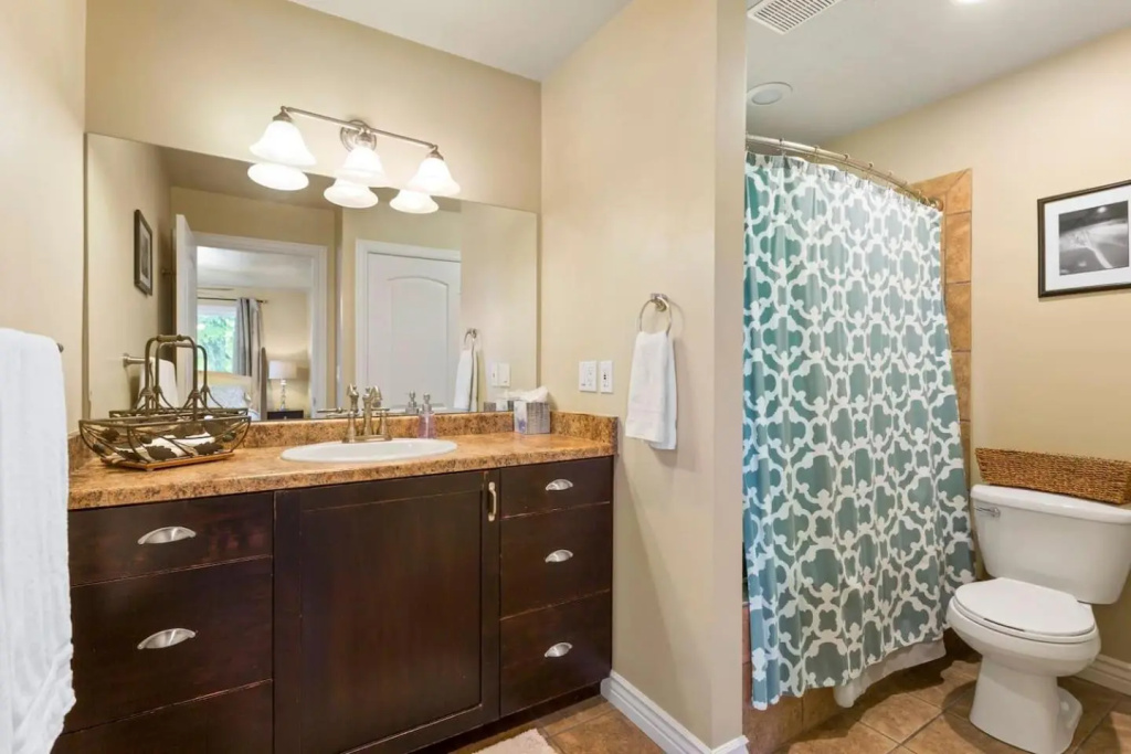 5 Bedroom Perfect Location to see the City and Ski Resorts