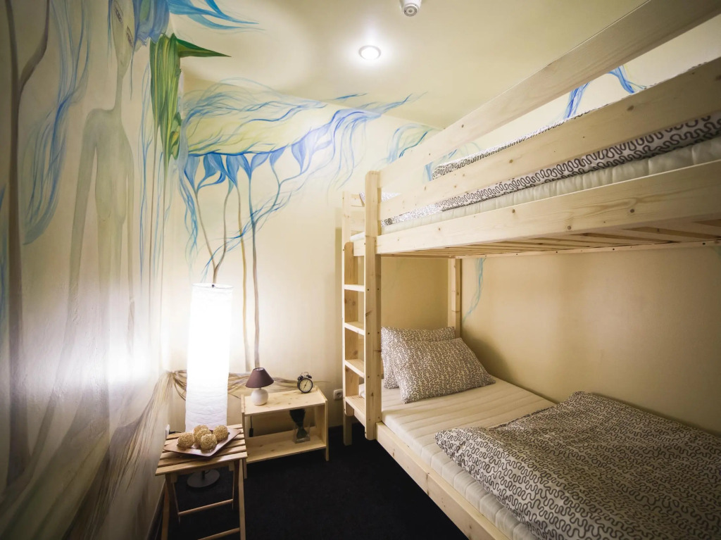 Art-Hostel Contrast