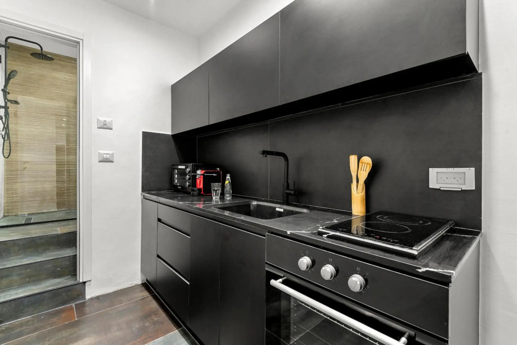 Modern renovated 1 bedroom apartment, Central TLV M2