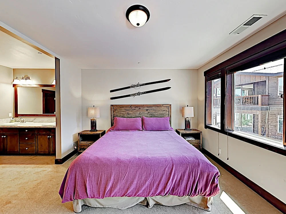 11595 #4 Truckee - 3 Br Condo
