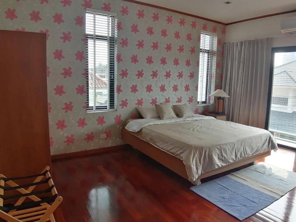 AP HOUSE