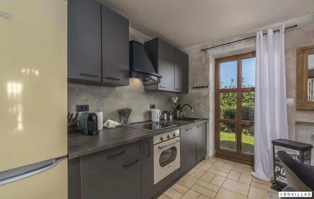 Rustica in Visnjan with 5 bedrooms and 1 bathrooms