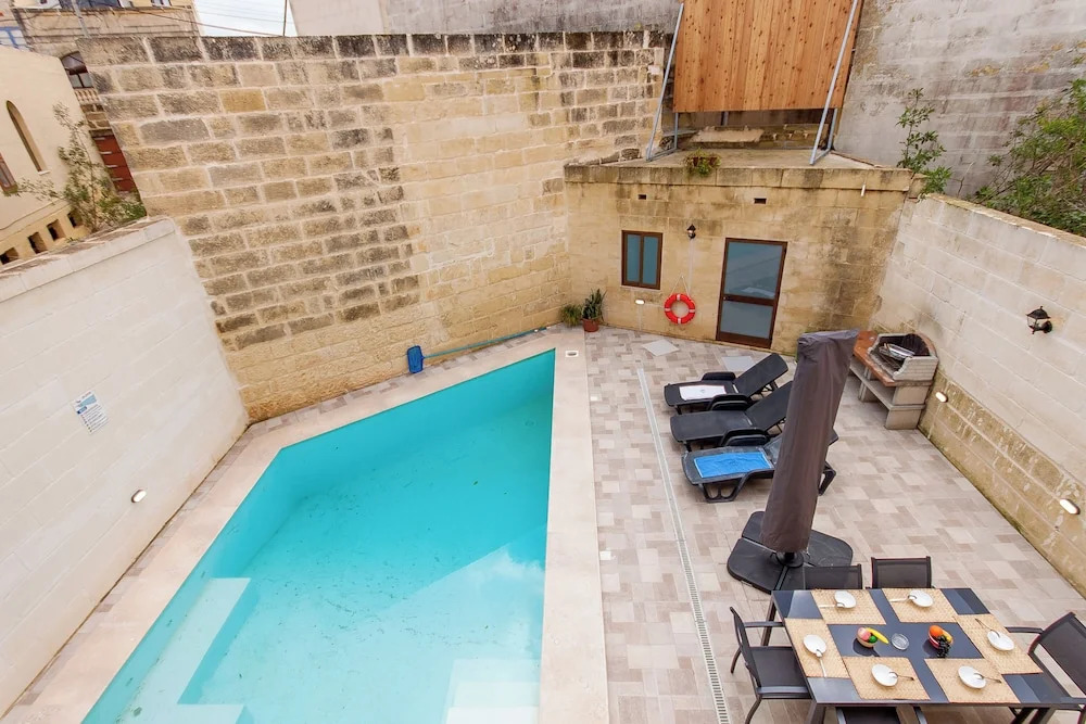 Nadurija, So Nice Gozitan Villa + Pool - Happy Rentals