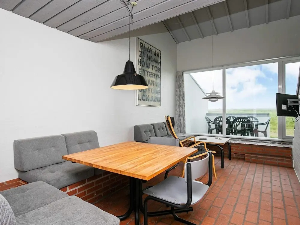 6 person holiday home in Blokhus-By Traum