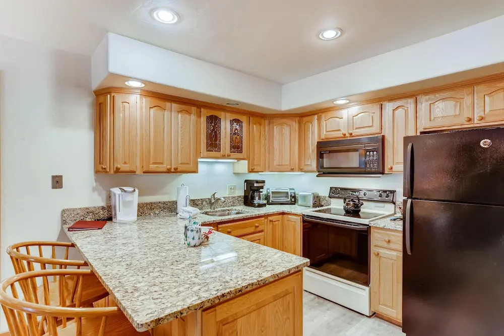 Westwind 308 2BD Gold Condo With A-C