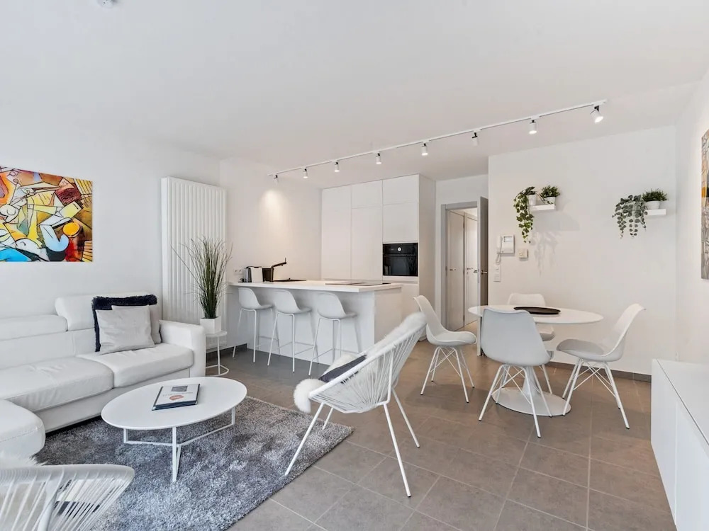 Apartment Close to the Seafront