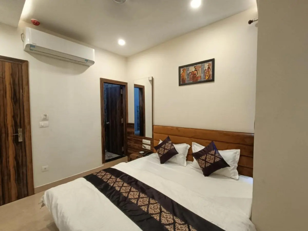 Maruti Group Of Hotels - Vrinda Inn