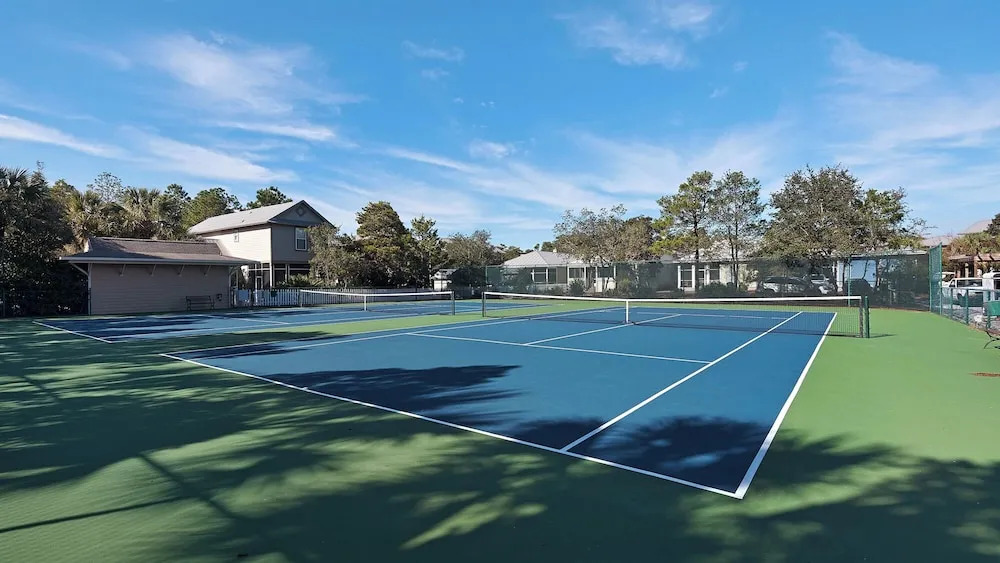 Bright & Beachy, 6 Minutes to the Gulf, 2 Pools, Tennis