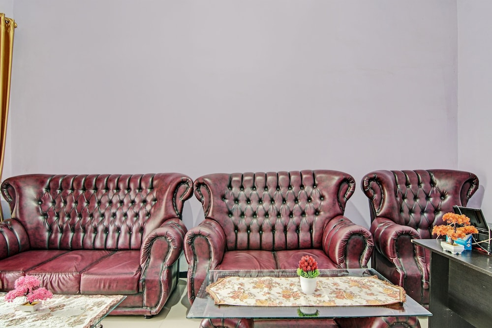 Hotel O Wisma Cendana Syariah Near PASAR FLAMBOYAN