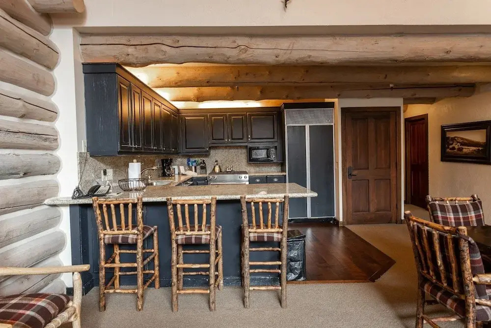 Pine Inn at Trail's End Lodge - Two Bedroom Residence with Spa #8 2 Condo