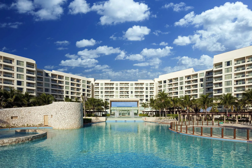The Westin Lagunamar Ocean Resort Villas & Spa Cancun