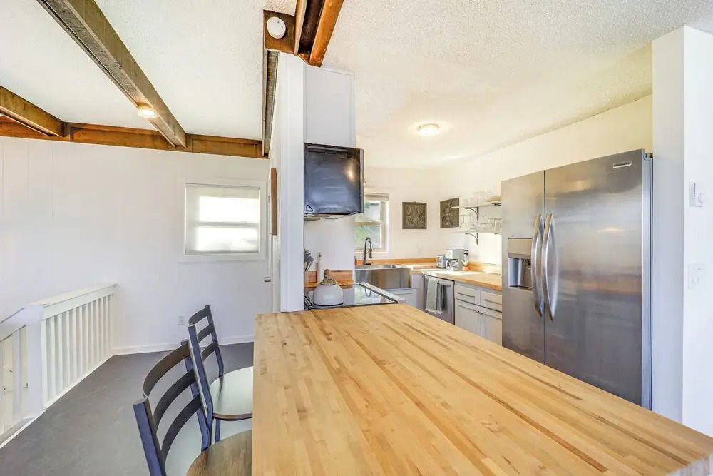 1 Mi to Skiing: Cozy Townhome in Beech Mountain!