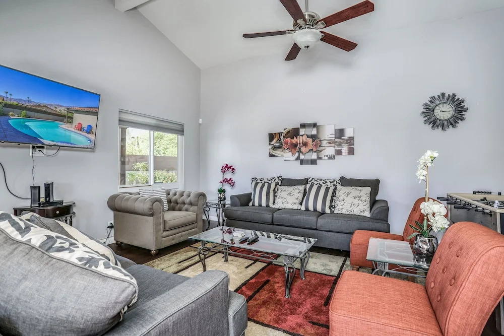 819 Palm Springs - 3 Br Home