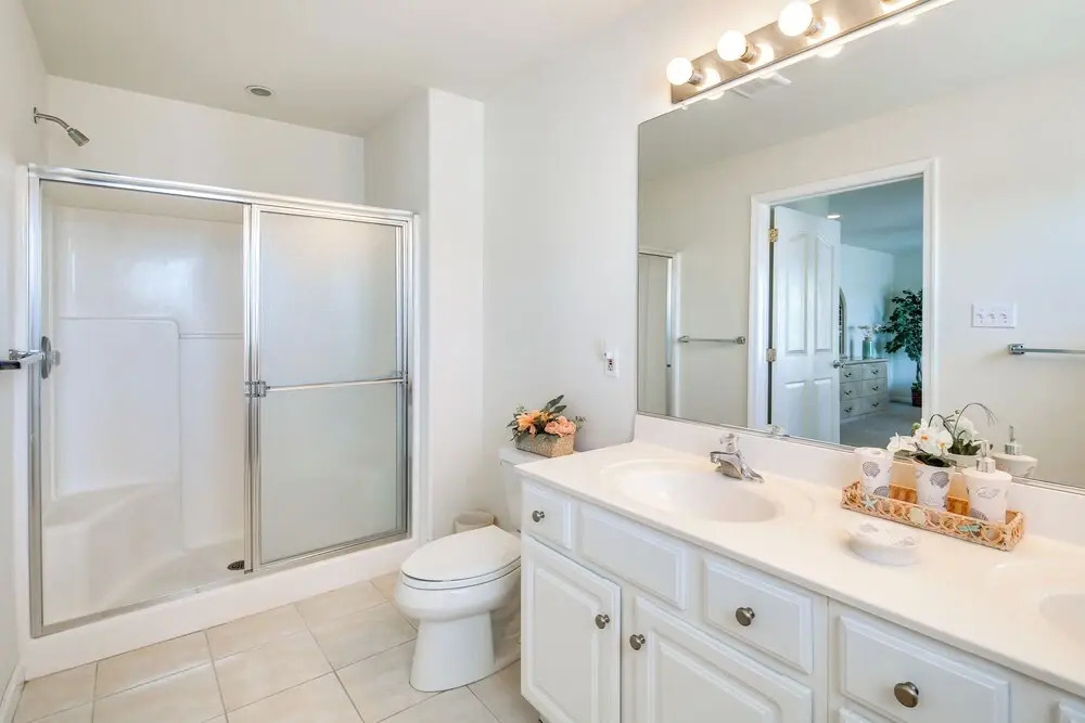 Walk to Beach: Wildwood Apt w/ Balcony!