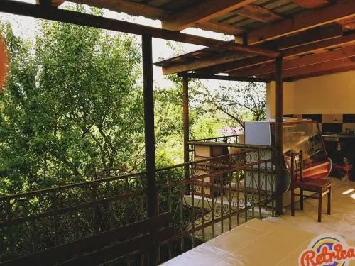 Maikos House